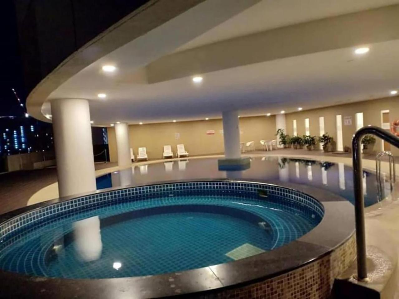 The Regency Luxury Suite -Gurney Strait Quay Tanjung Tokong Bagian luar foto
